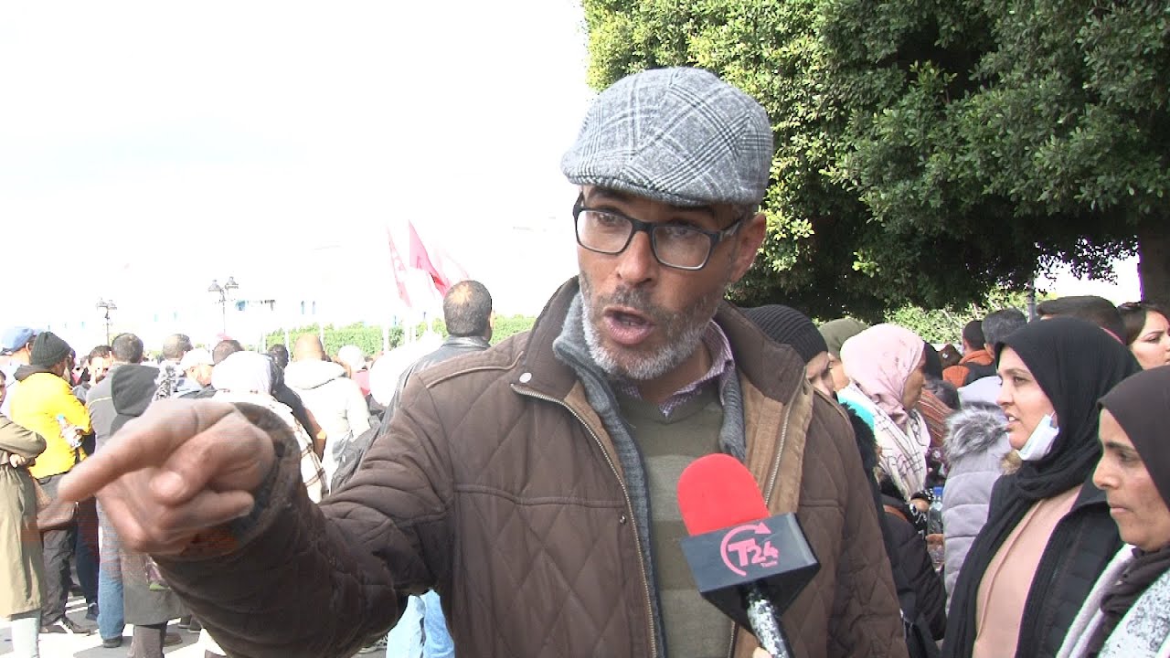 بنت خو سياسي مستوى 4 ثانوي تعبر في بانكة وأنا خريج جامعة خرجوني..لا عرسنا لا عملنا صغار جرة الظلم!