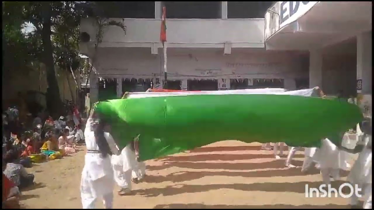 Independence day performance by our LAHS kids