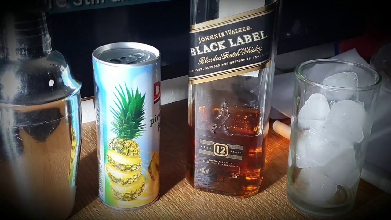 How to make Whiskey Pineapple