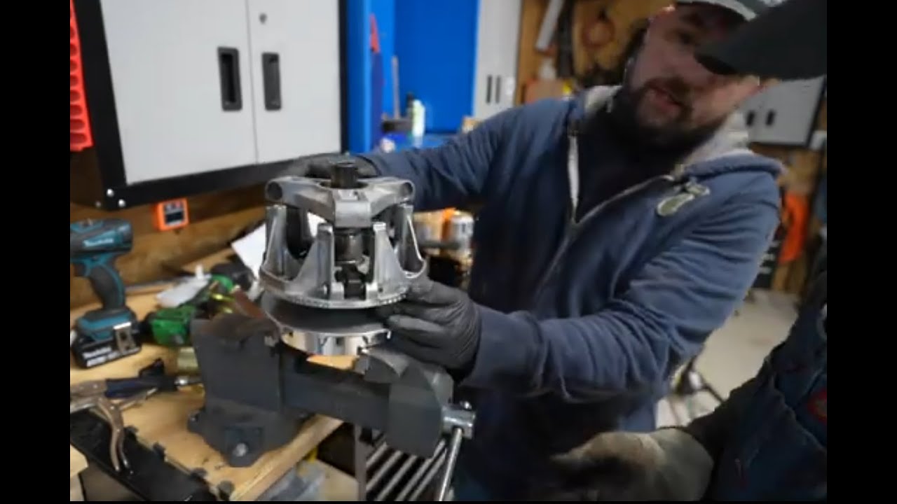 How to Take Apart Polaris RZR, XP1000 XP900 Clutch @Gilomen Innovations