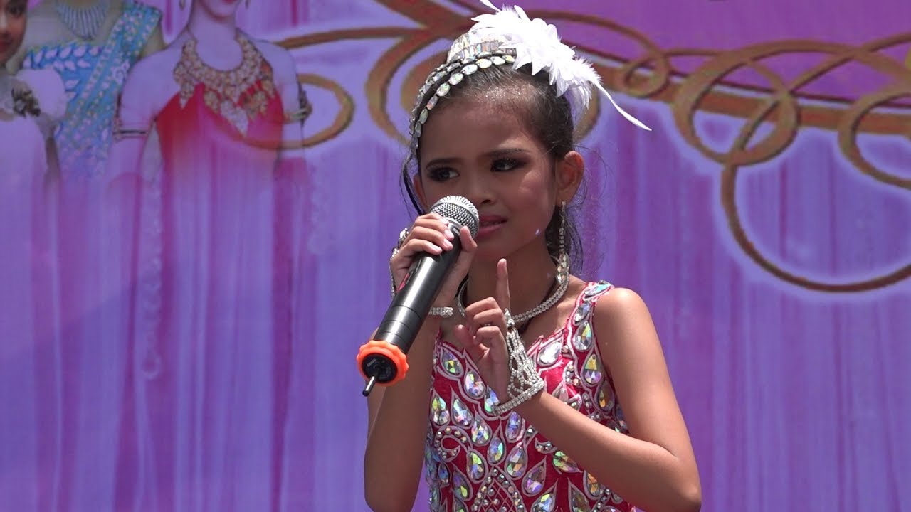 เวทีงานวันเกิดพระอาจารย์หมี | 