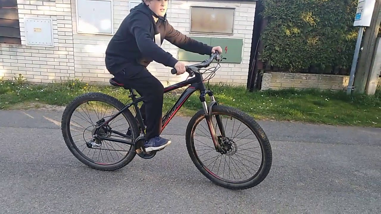 Z&aacute;kladn&iacute; triky na kole #2