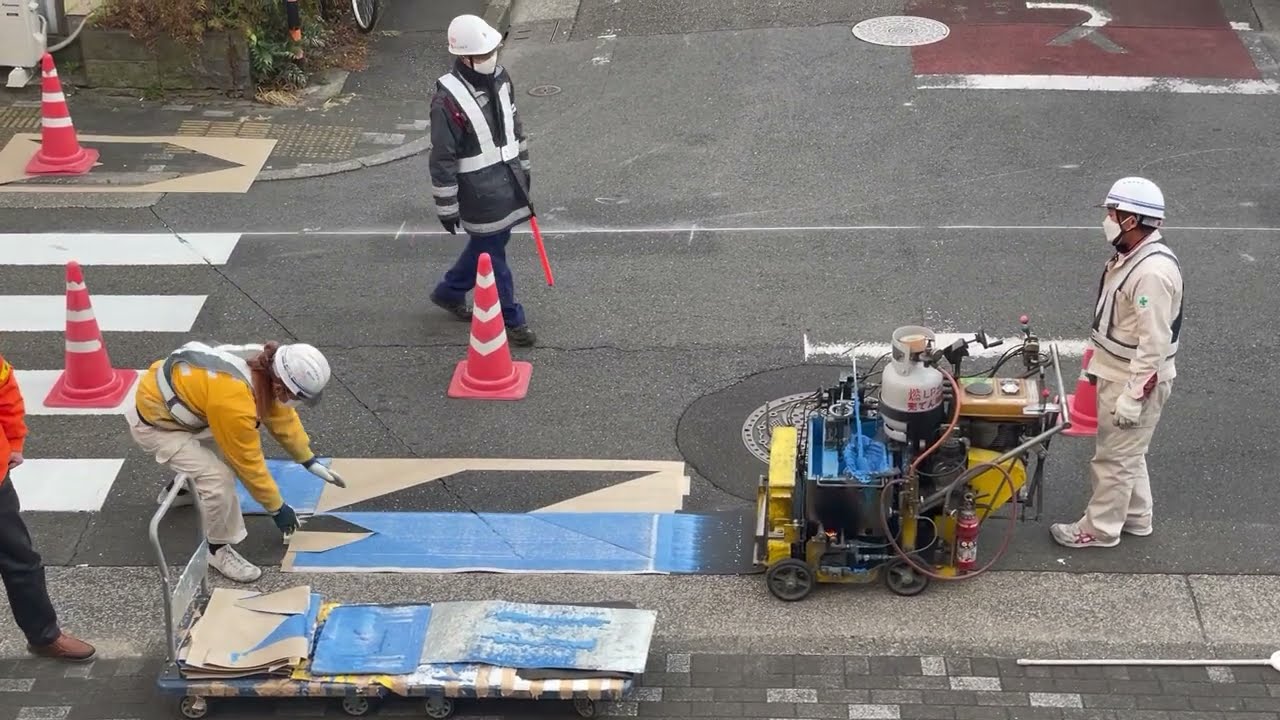 路面標示工事「自転車ナビライン・マーク」