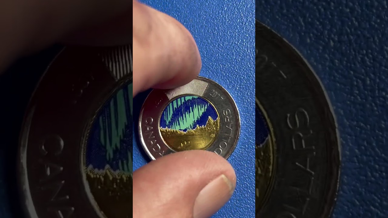 Stunning Glow in Darkness Northern Lights Canadian Toonie 😎😊