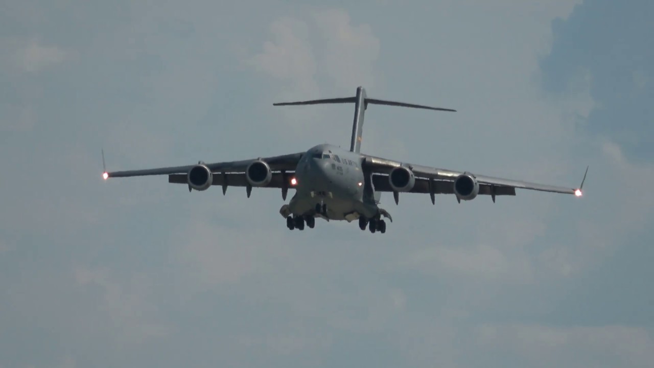 C-17 Assault Landing and Backup 4K