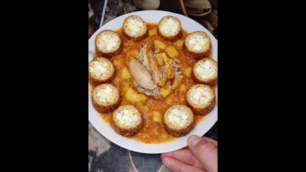أقراص رولي الدجاج المحشي🔥 بالمرق… طعم ما يتفوّت 🤤