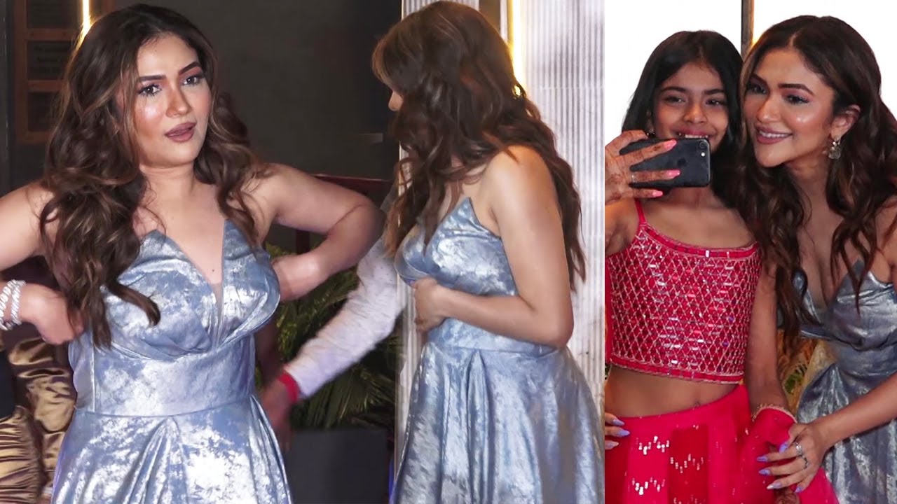 Ridhima Pandit Looked Uncomfortable In Her Dress At Munisha Khatwani-Sameer's Engagement Ceremony