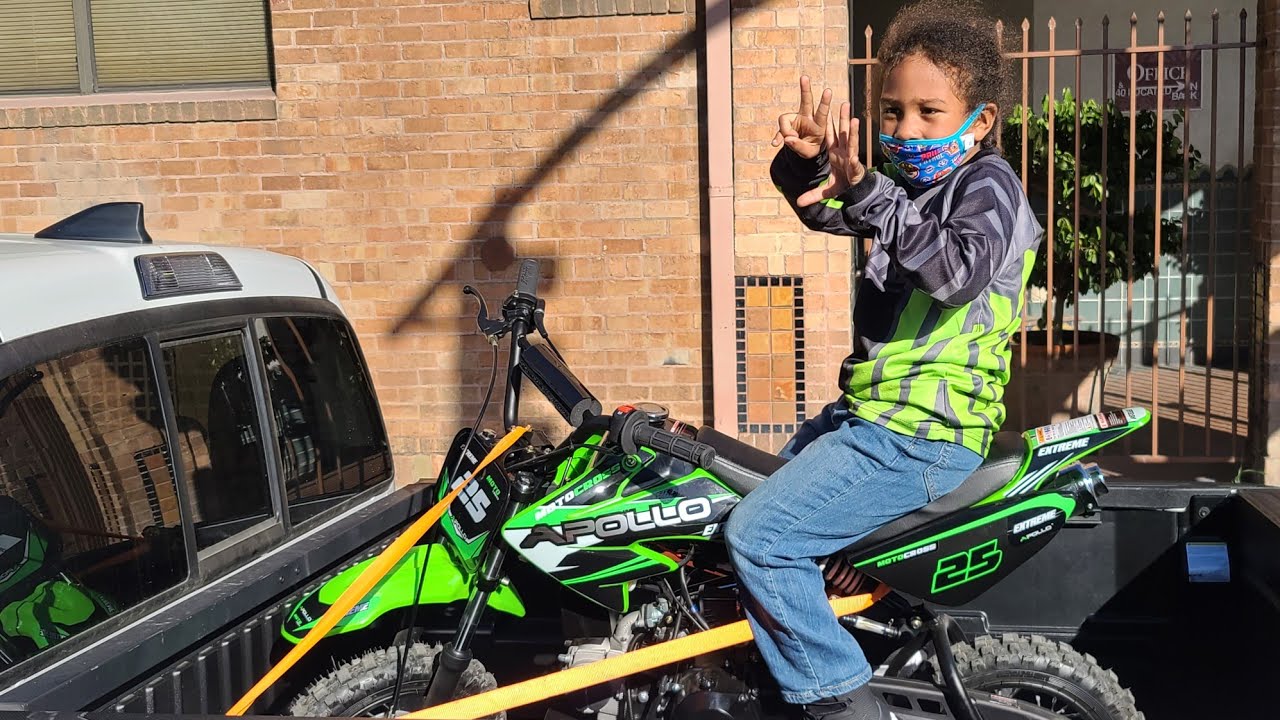 My 4 year old grandson and his Apollo db25 dirtbike motorcycle interview.