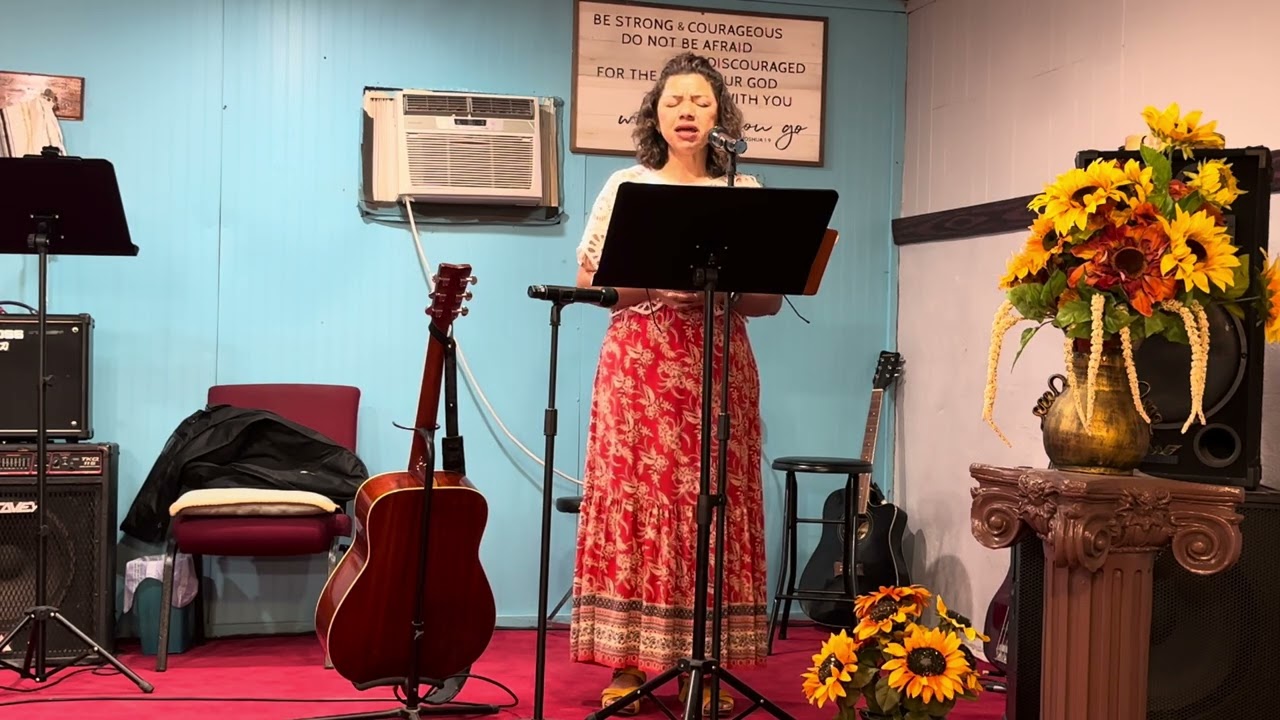 Hermana Nancy Magaña-Adoracion y Alabanza 