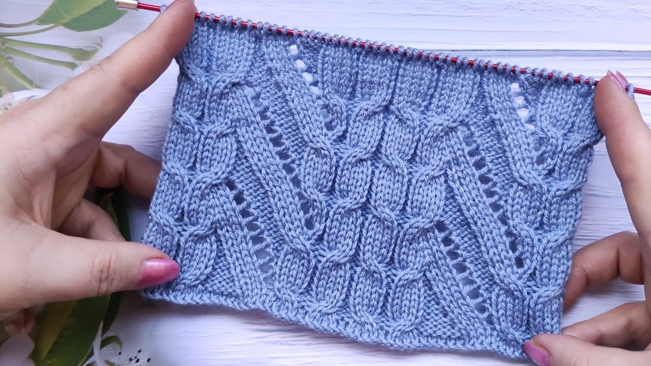 Lace Cable Knit Stitch | Ajour-Zopfmuster stricken | Punto Trecce Traforate| Point Torsades Ajour&eacute;es
