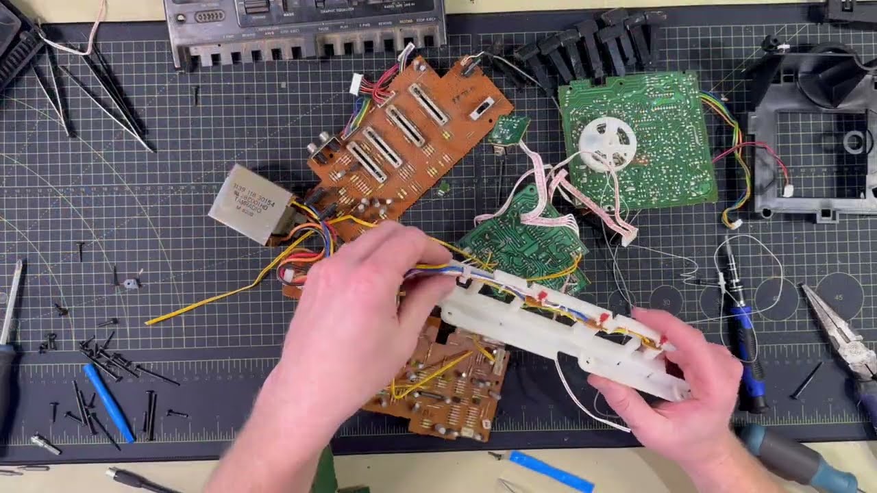 Magnavox Boombox Teardown