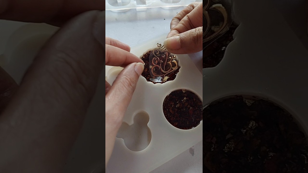how to place embossed stickers in resin#resin#diy#diyart#resincraft#handmade