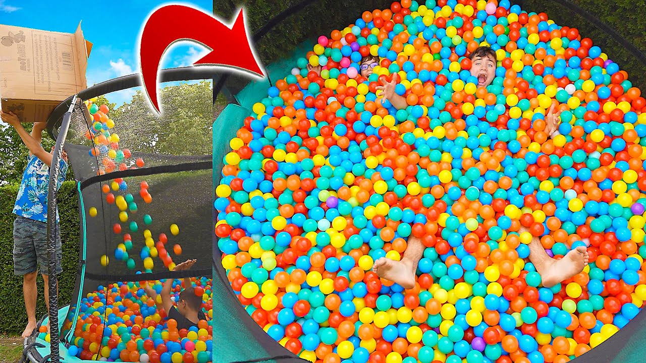 10 000 BOULES DANS UN TRAMPOLINE GÉANT !