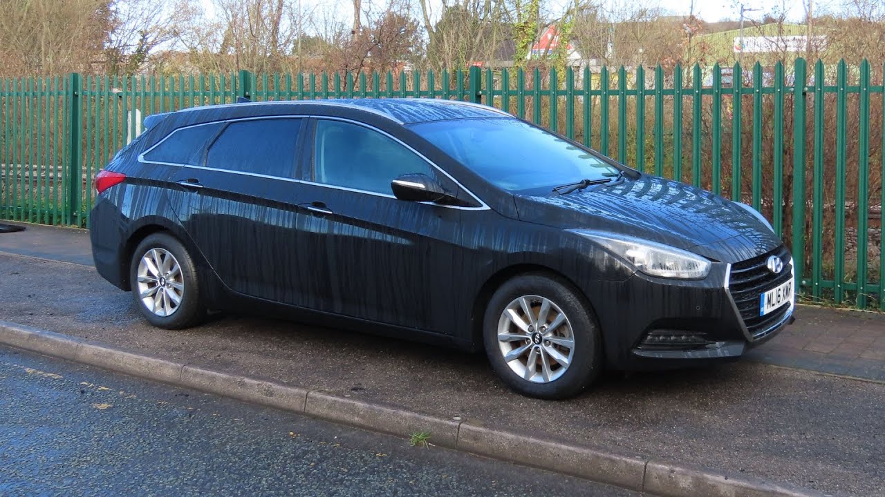 2016 Hyundai i40 Tourer 1.7 CRDI SE Nav Business - Start up and full vehicle tour