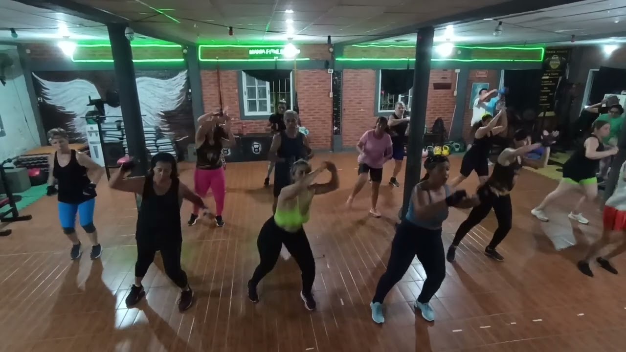 Clases de combat manía Fitness. Resistencia chaco