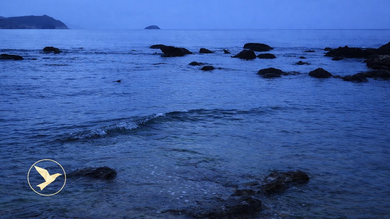 🌊 SOFT OCEAN WATER ▶ CALM NIGHT SLEEP ▶ 10 HOURS • 4K 😴