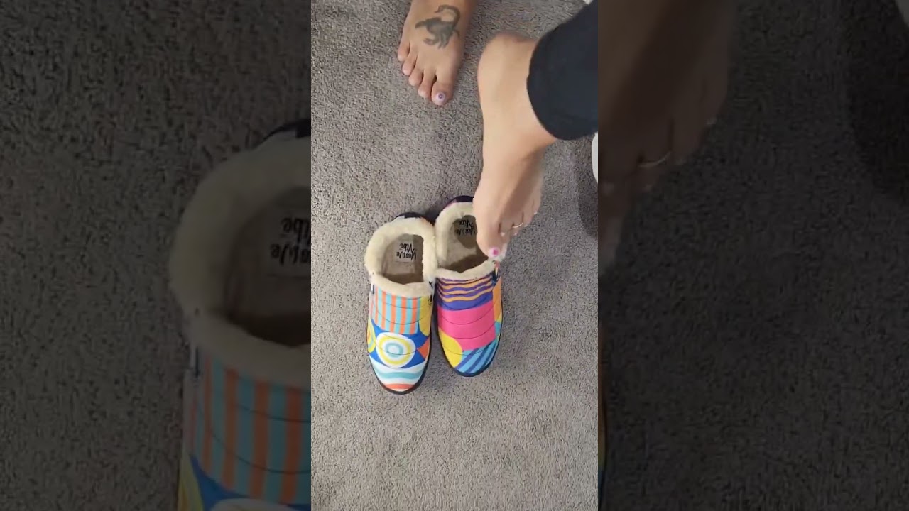 Socks or No Socks? | 