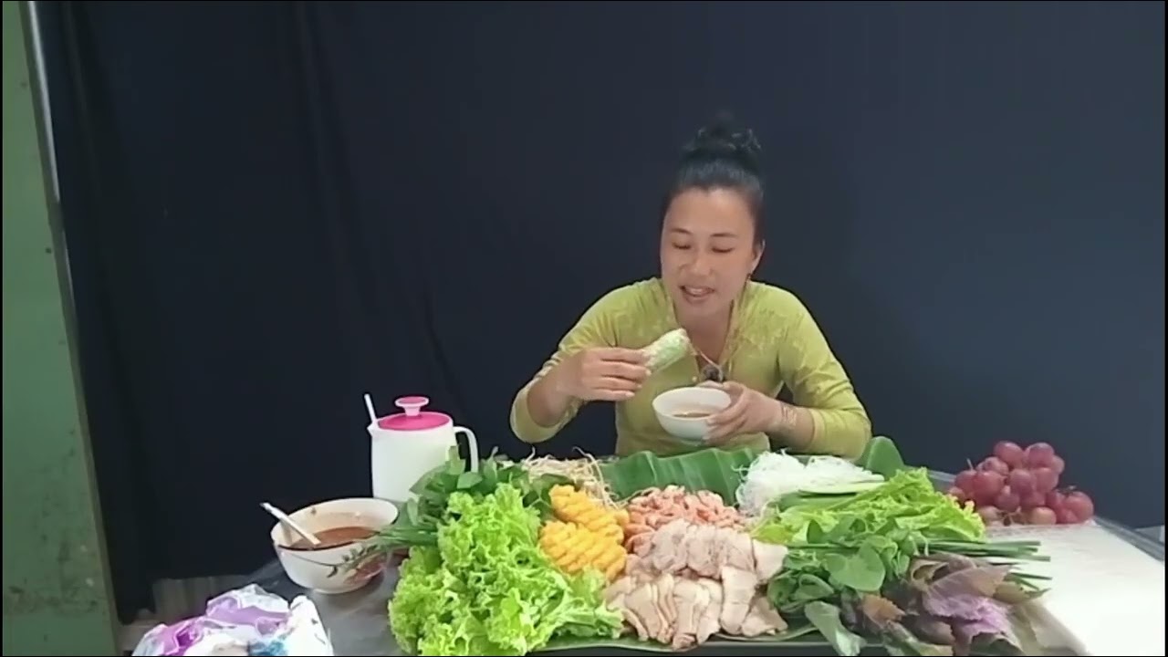 Ăn Gỏi Cuốn Tôm Thịt Chấm Mắm Nêm Cùng Cô Út Miền Tây