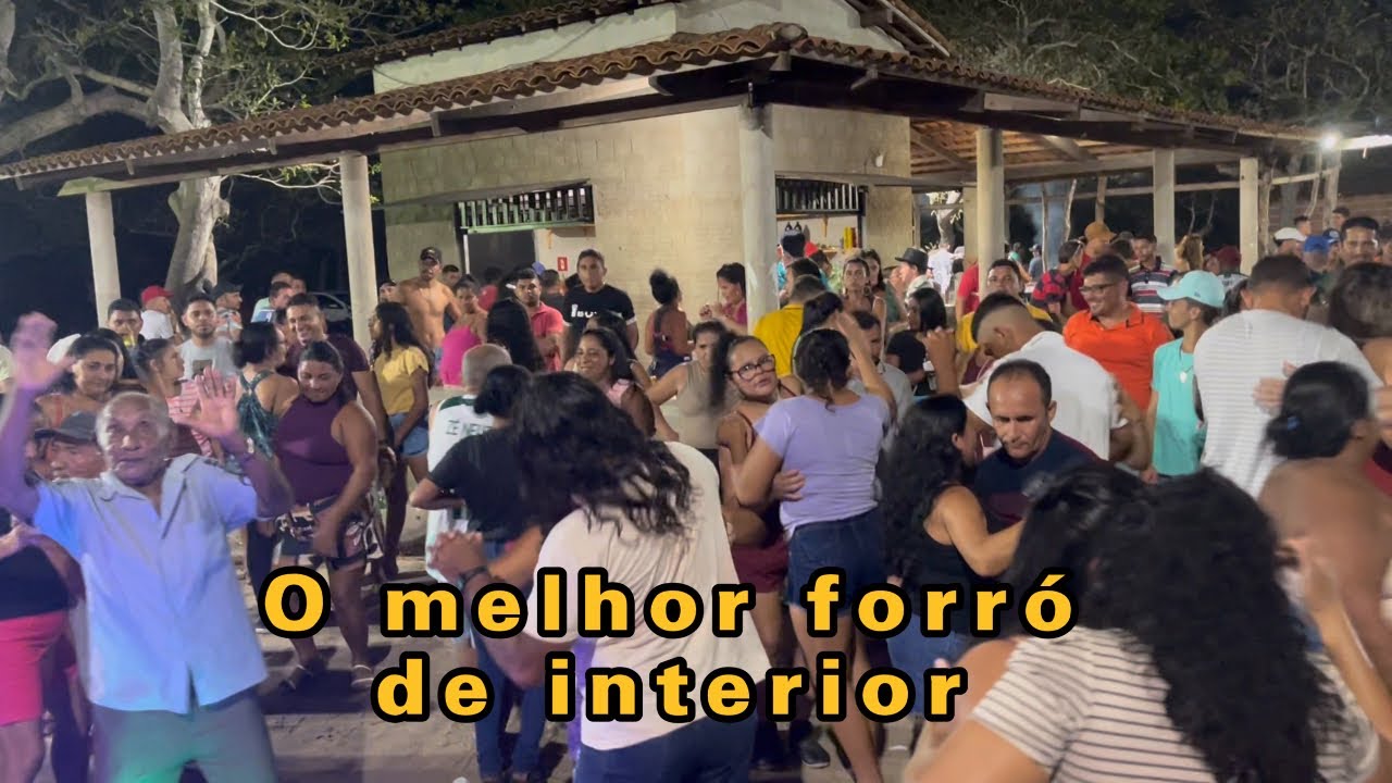 Forró no interior o desmantelo é grande com gildenes Araújo e seus teclados