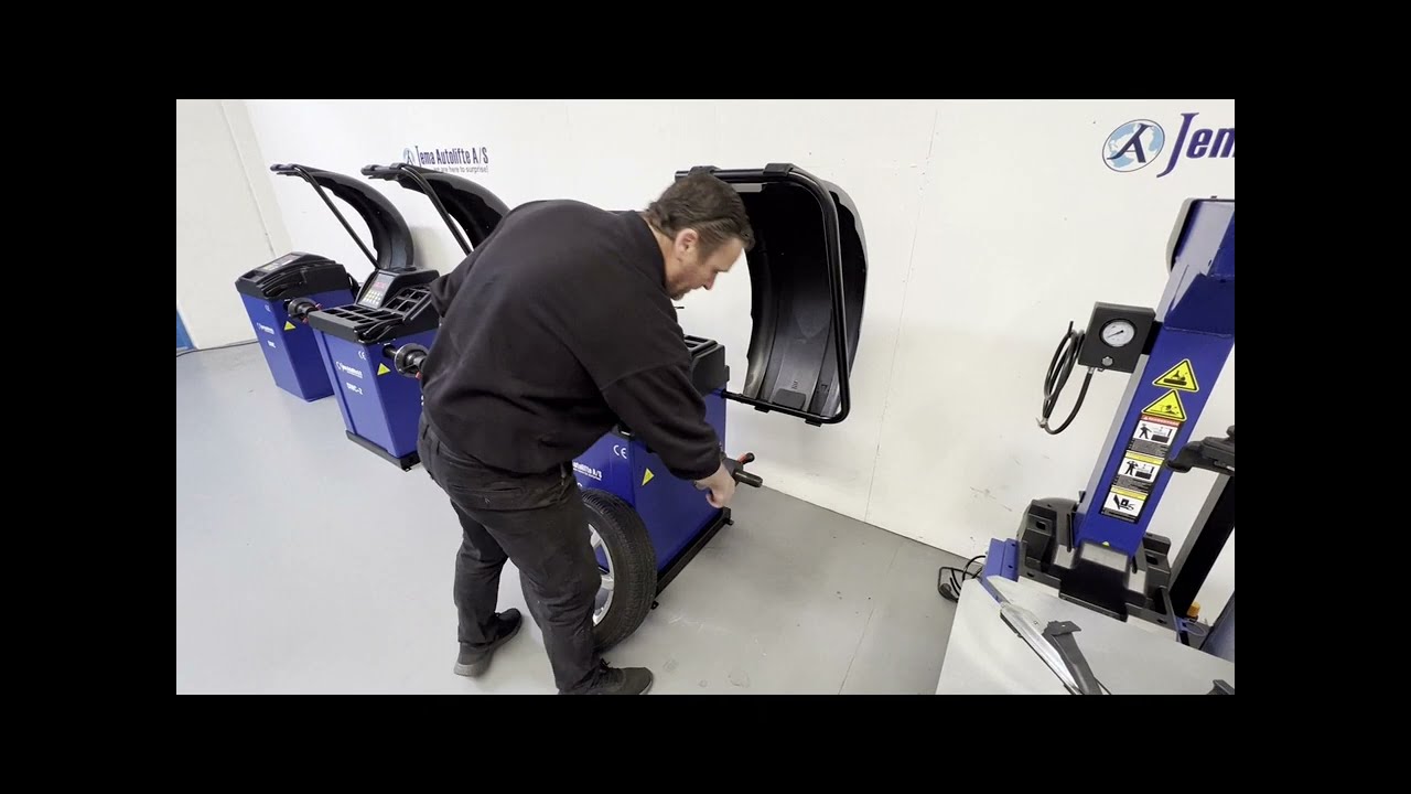 Jema wheel balancer DWC-3 - Balancing alloy wheels