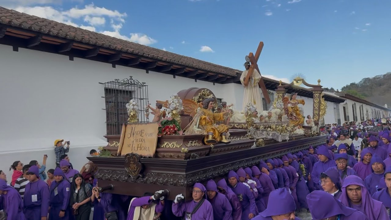 Procession of Iglesia de Santa Ines, Part 1, Antigua (Jesus Nazareno)