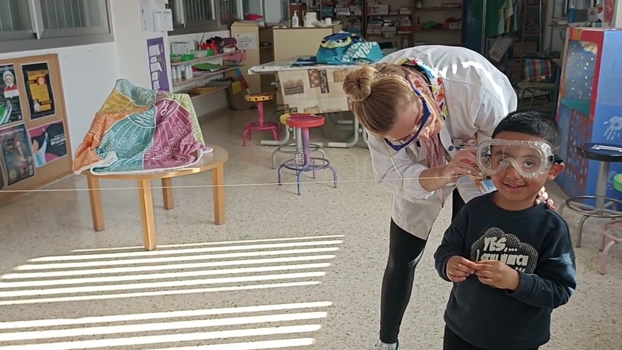 La mujer y la niña en la ciencia. Infantil