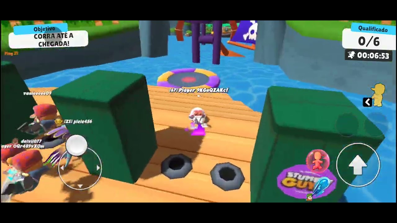 Jogando Stumble Guys.