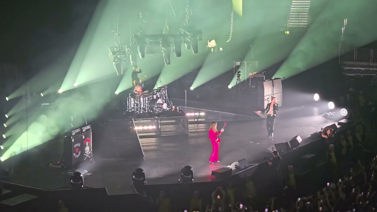 I Wanna Be Your Slave, Måneskin, Live in Manchester, 19 Dec 2023