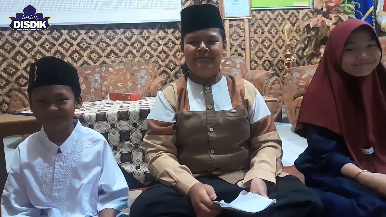 Hari Ke 29 Muhammad Iqbal Adab seorang murid kepada temannya SDN 1 Hegarmanah Babakancikao