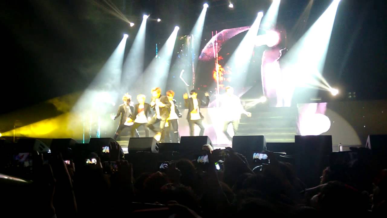 150731 BTS TRB IN BRAZIL - I NEED U