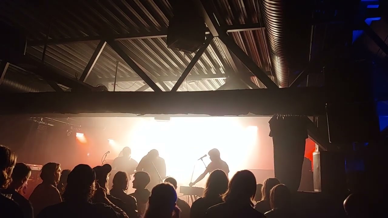 DEN DER HALE, STOCKHOLM, KOLLEKTIVET LIVET, SEPTEMBER 25, 2025