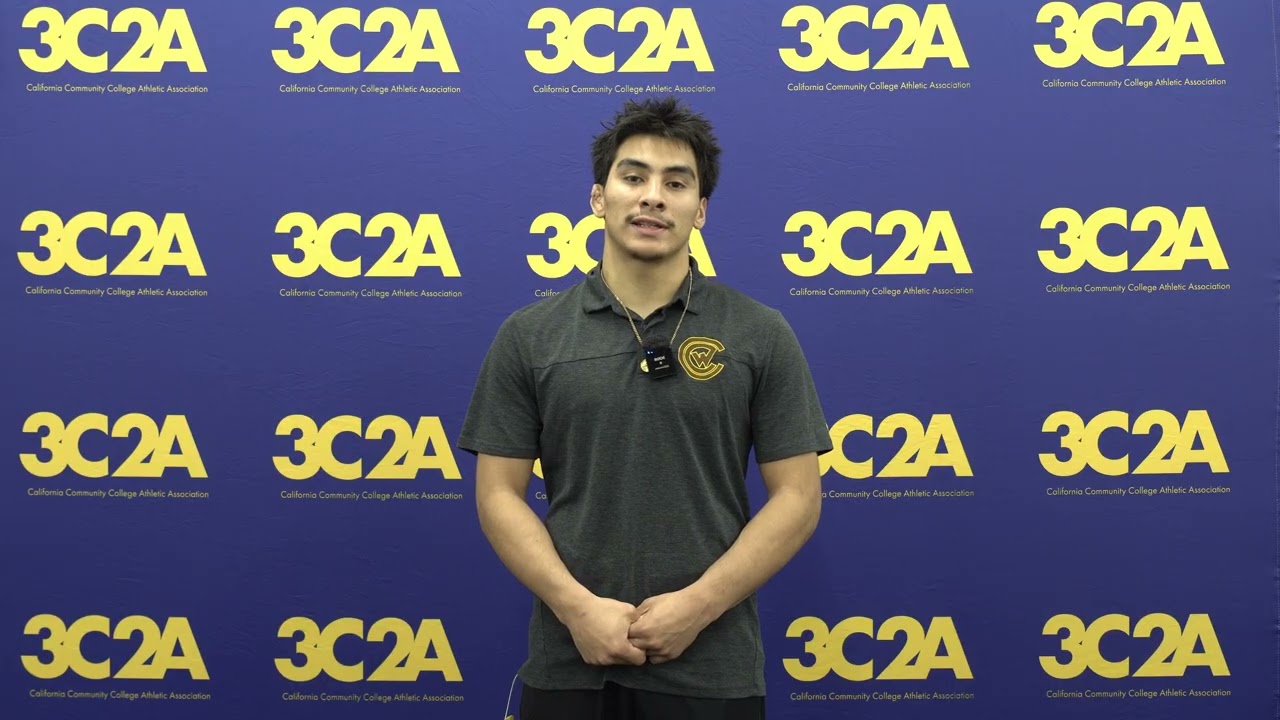 (184lbs Rafael Roman-Amador in the finals of the 2025 3C2A State Championships