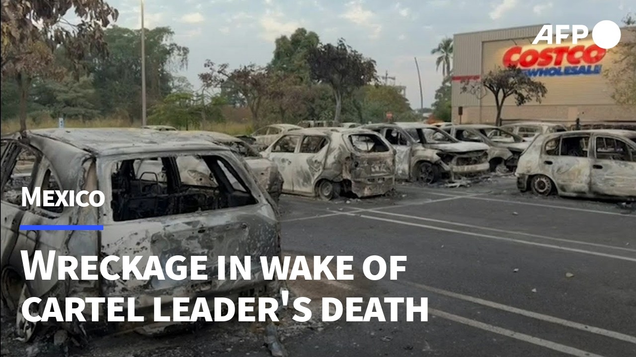 Violence over cartel boss's death leaves wreckage in Mexican beach town | AFP