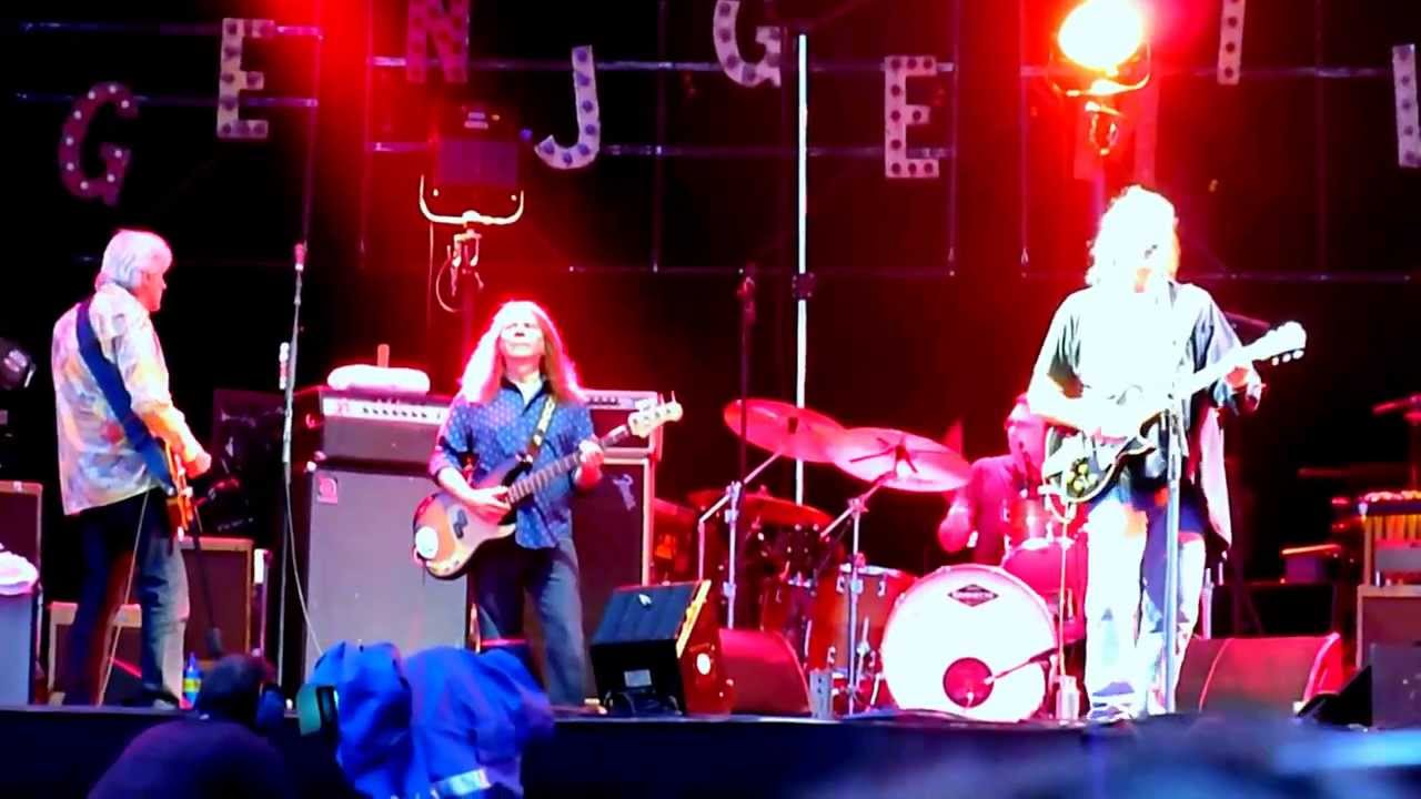Neil Young-Cinnamon Girl (New Sound) Live From Hyde Park 27th June 2009