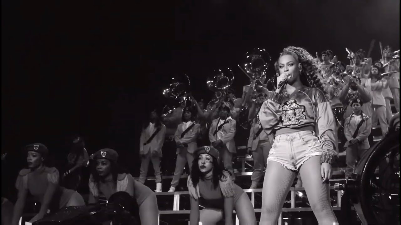 Beyoncé - Bow Down / I Been On (Homecoming Live)