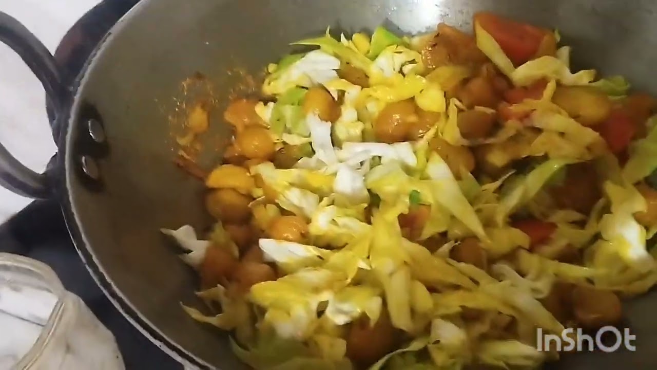 Aalu cabbage ka sabji banana morning time 🥔🥬#trending 