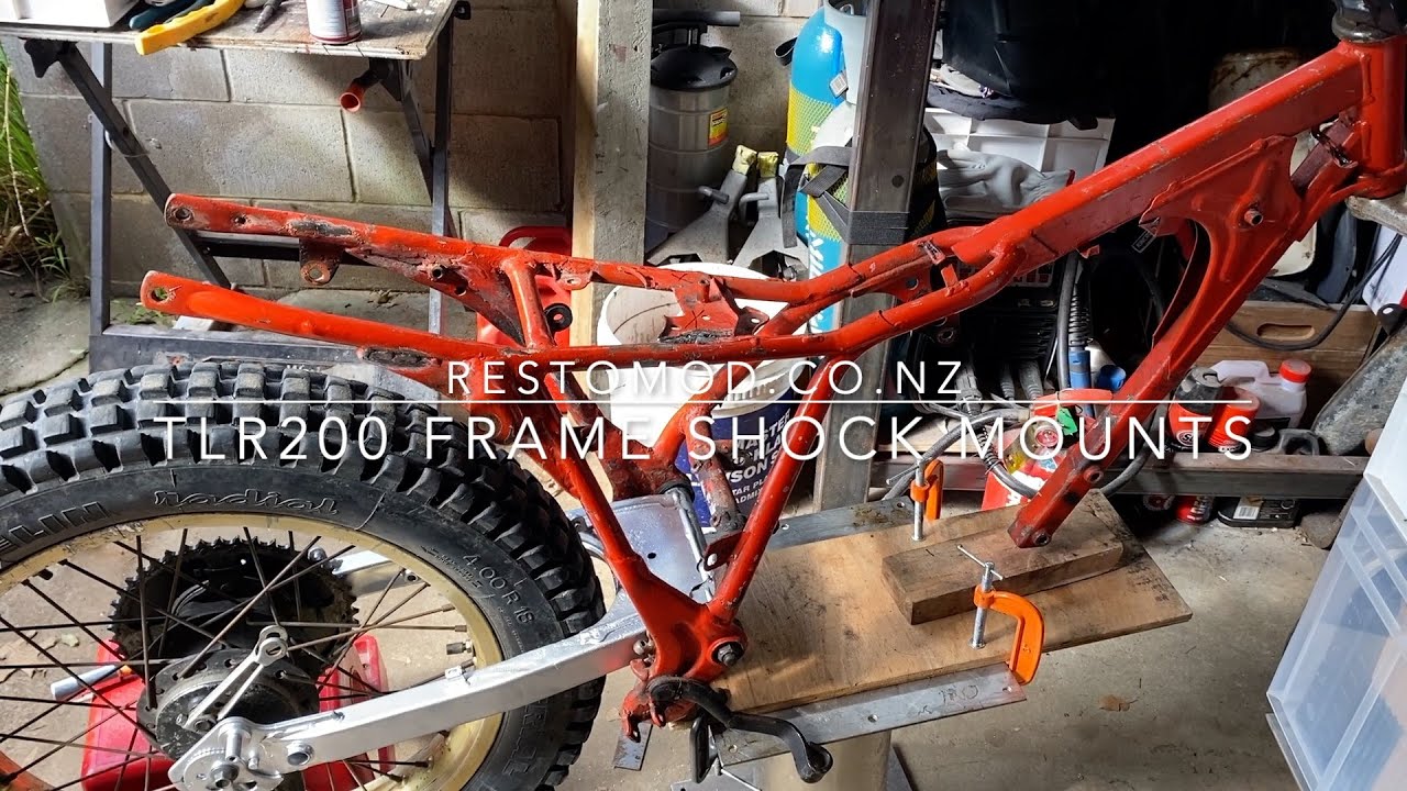 TLR200 #04 Ugly Twin Frame Repair - Shock Mounts