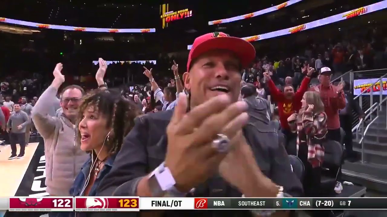 HAWKS GAME WINNER WITH 0.5 SECONDS LEFT 😱🤯 AJ GRIFFIN  IN UNREAL