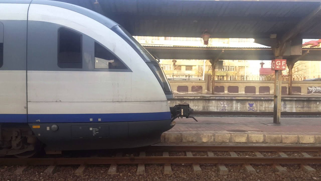 3 Automotoare Siemens Desiro SR20D Cuplate: Tren „Săgeata Albastră” intră în București Nord