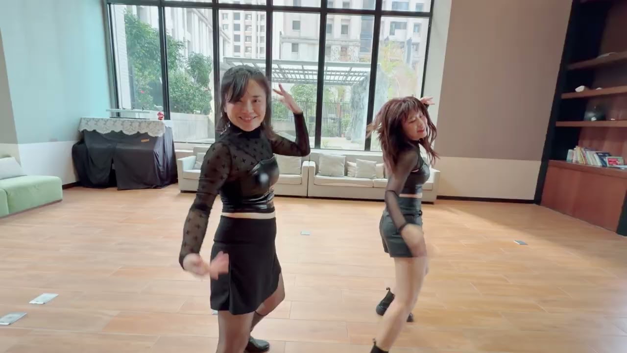 MAMADOL/WooAh HIP DANCE COVER