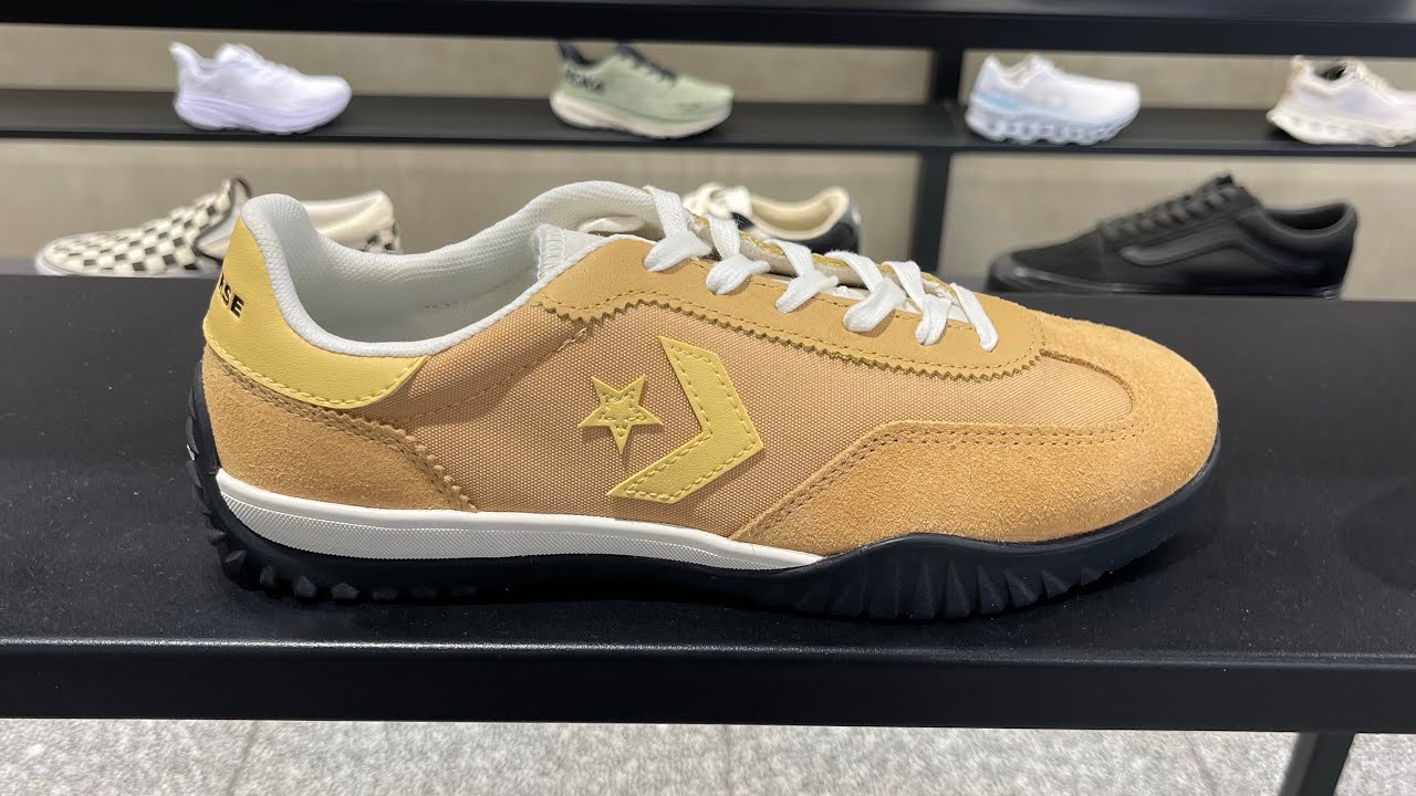 Converse Run Star Trainer Low (Sandy Shore/ Bananas/ Egret) - Style Code: A10620C