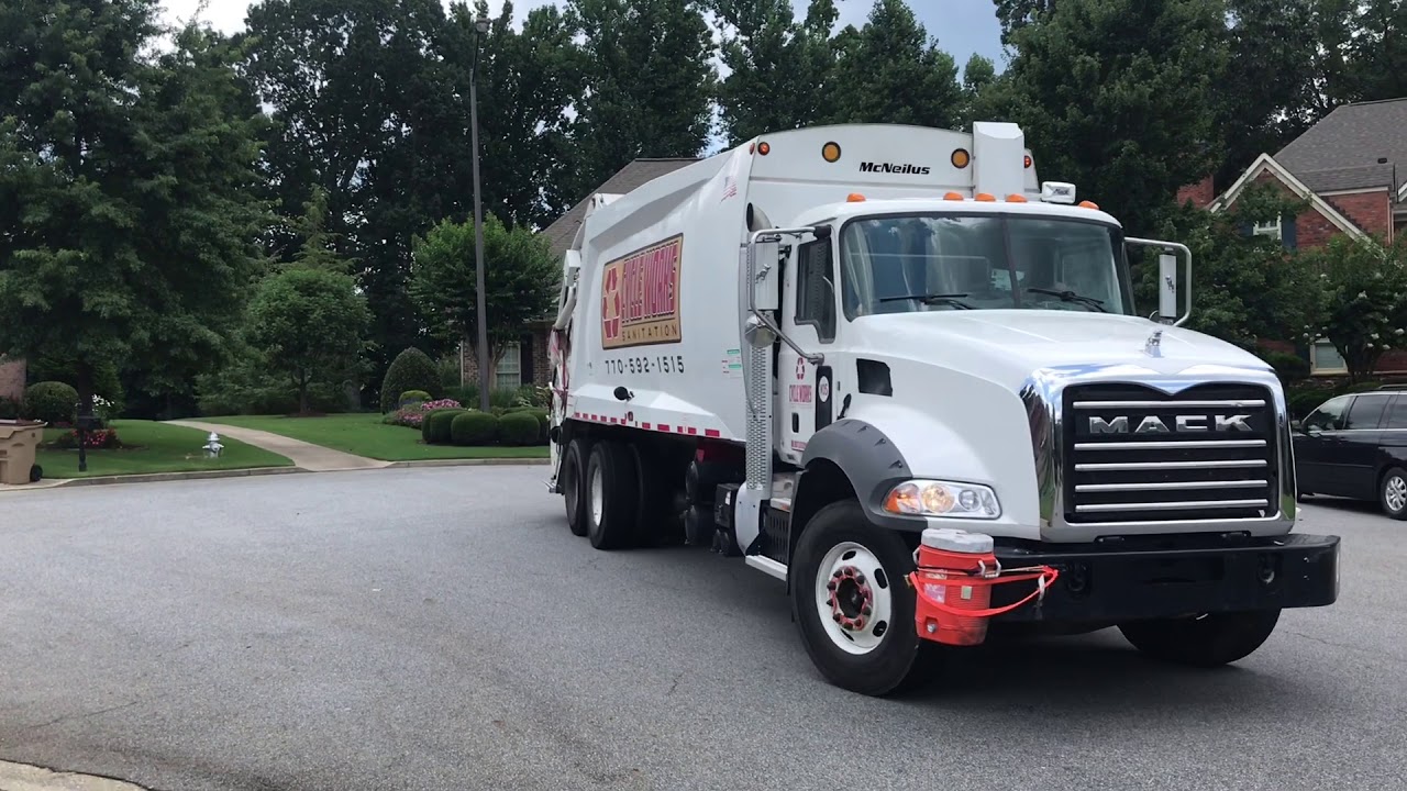 Cycle Works Sanitation: Mack Granite McNeilus Rear Load Garbage Truck
