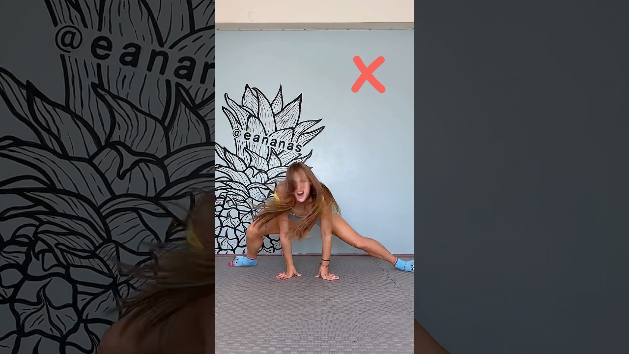 Middle Split Easy Tutorial 🔥😱 #gymnast #split #howto #easy #easytutorial
