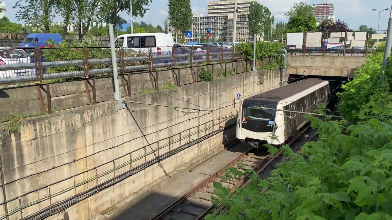 ⁽⁴ᵏ ⁶⁰ᶠᵖˢ⁾ Trenul de Metrou Bombardier Movia BM21 1123-2123 Talin pe Magistrala 2