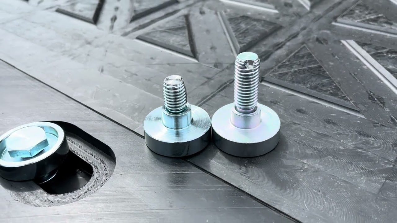 MegaTrack PRO Schwerlastplatte aus Kunststoff - Die Alternative zu Baustraßen aus Stahlplatten & Alu