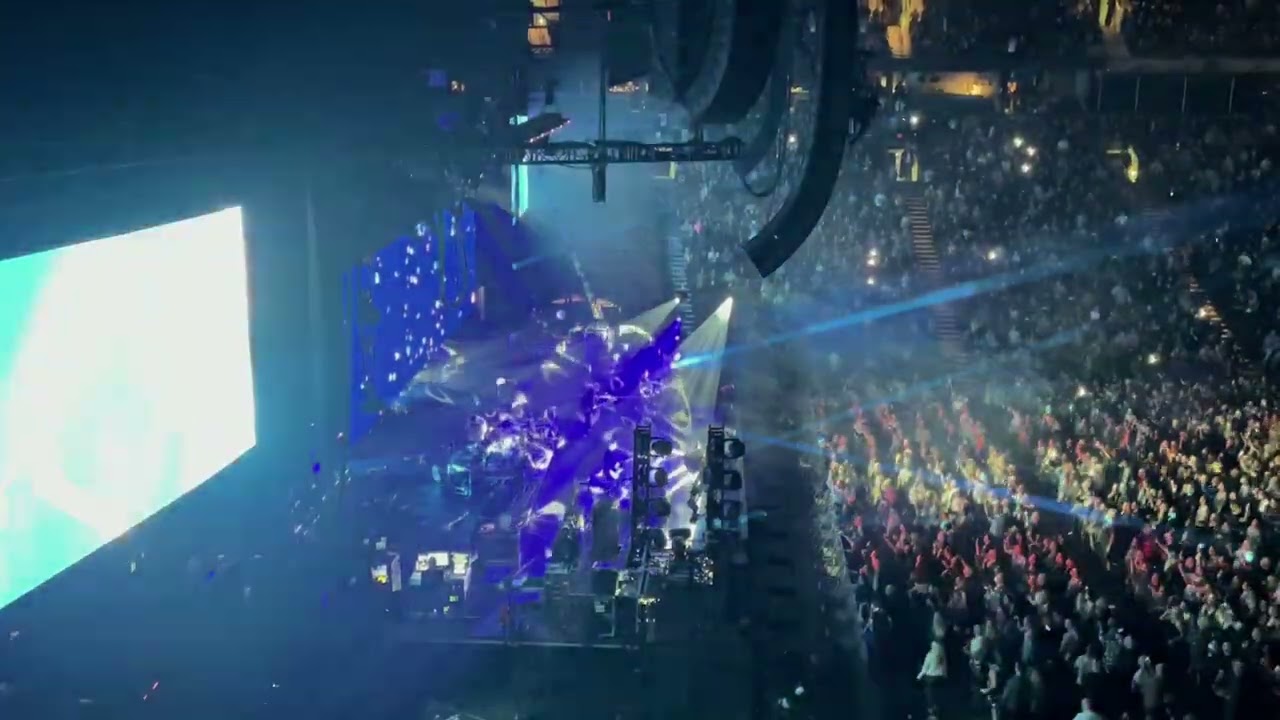 New Order ~ Bizarre Love Triangle (2022 Vancouver) #neworder #concert #livemusic
