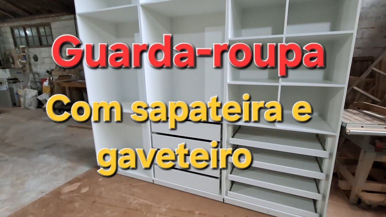 Guarda-roupa com sapateira e gaveteiro interno!
