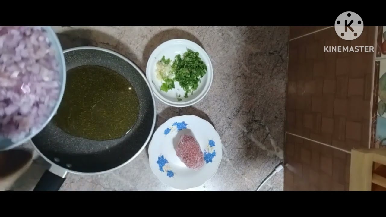 فطائرت معمرين بالكفتة والخضرة