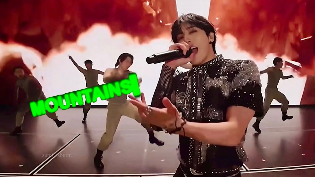 Stray Kids &ldquo;MOUNTAINS&rdquo; live 241205