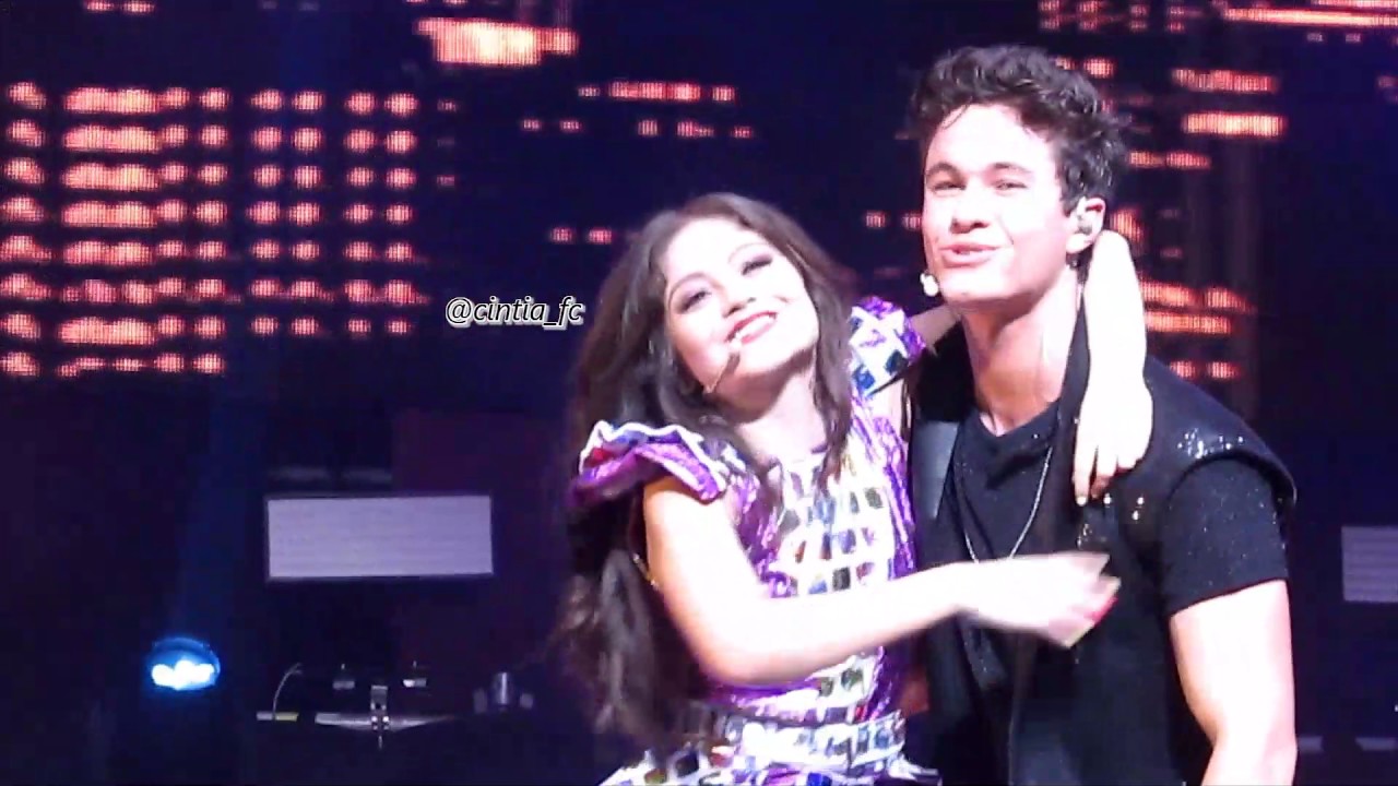 Valiente 2 (HD) - Soy Luna En Concierto - Argentina - Michael Ronda
